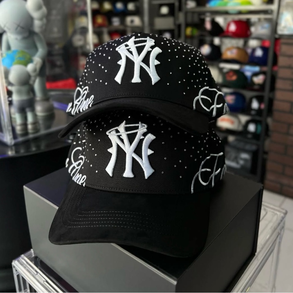 Black and White NY Logo Caps